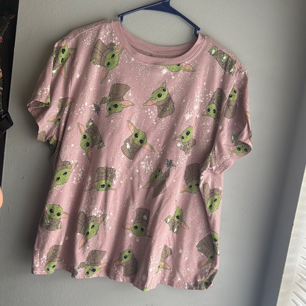 Woman Pink Graphic T-Shirt